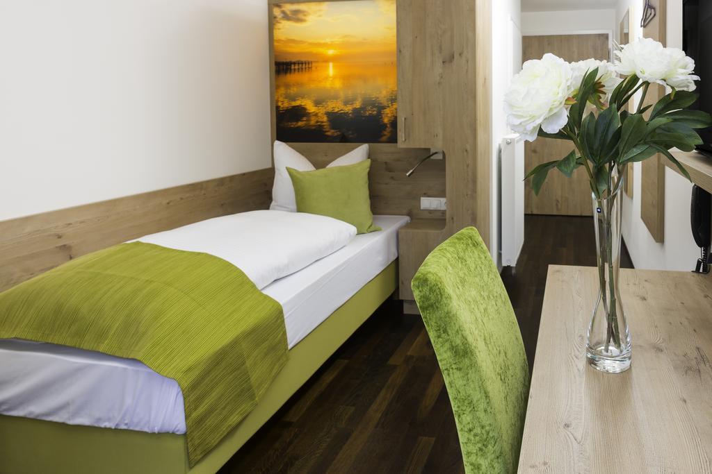 Hotel Rheingold Gailingen Bilik gambar